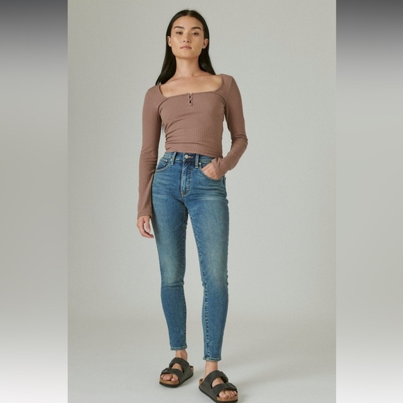 Lucky Brand Bridgette Skinny Jeans NWT - Picture 2 of 10